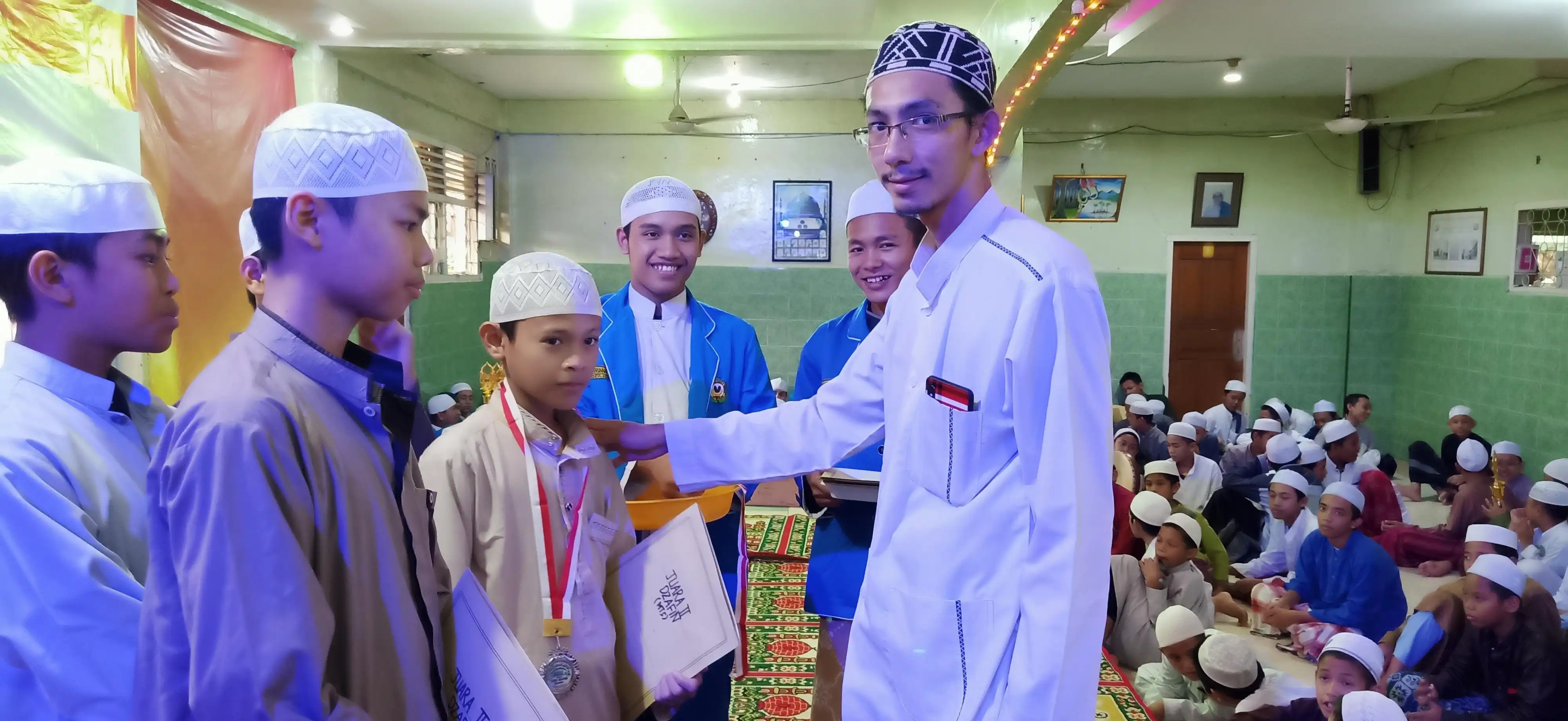 Pembagian Hadiah 63